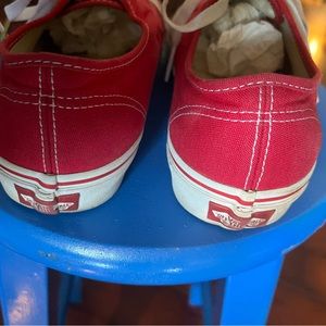 Red Vans Low Tops men’s 6.5 women’s 8.5